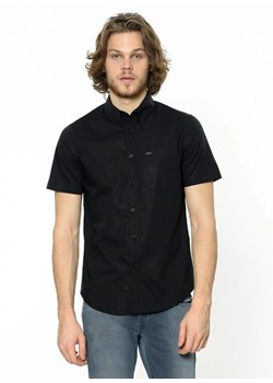 LEE SS BUTTON DOWN MĘSKA KOSZULA KRÓTKI RĘKAW BLACK L886OA01 ze sklepu YouNeedit.pl w kategorii Koszule męskie - zdjęcie 185886090