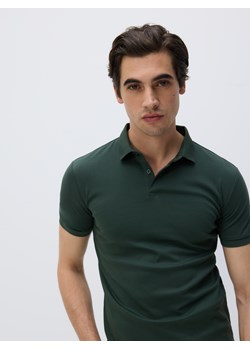 Reserved - Polo slim z bawełny pima - ciemnozielony ze sklepu Reserved w kategorii T-shirty męskie - zdjęcie 185889292