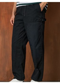 Sinsay - Spodnie straight fit - czarny ze sklepu Sinsay w kategorii Spodnie męskie - zdjęcie 185894611