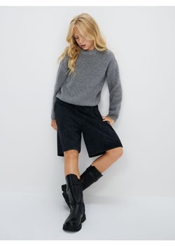 Sinsay - Prążkowany sweter ze ściągaczami - szary - id: 928ET-09M - marki Sinsay - 185895413 Sinsay - Prążkowany sweter ze ściągaczami - szary ze sklepu Sinsay w kategorii Swetry dziewczęce - zdjęcie 185895413