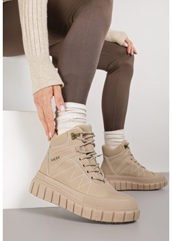 Ciemnobeżowe Botki Trapery Vices na Grubej Tłoczonej Podeszwie z Przeszyciami Amarrise ze sklepu born2be.pl w kategorii Botki - zdjęcie 185898052