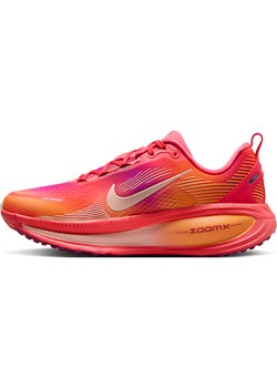 Damskie buty do biegania po asfalcie Nike Vomero 18 SE - Czerwony ze sklepu Nike poland w kategorii Buty sportowe damskie - zdjęcie 185898922