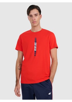 Męsksi t-shirt z nadrukiem 4F 4FRAW25TTSHM3225 - czerwony ze sklepu Sportstylestory.com w kategorii T-shirty męskie - zdjęcie 185900454