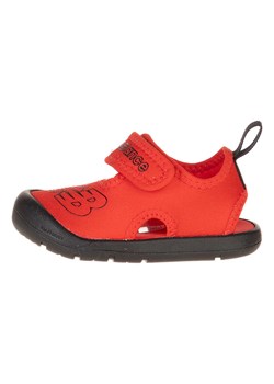 New Balance Półsandały w kolorze czerwonym ze sklepu Limango Polska w kategorii Sandały dziecięce - zdjęcie 185903990
