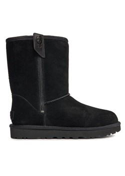 Śniegowce Ugg W Classic Short Bailey Zip 1144043 Czarny ze sklepu eobuwie.pl w kategorii Śniegowce damskie - zdjęcie 185909200