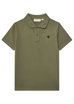 Calvin Klein Jeans Polo Essential IB0IB02486 D Zielony Regular Fit ze sklepu MODIVO w kategorii T-shirty chłopięce - zdjęcie 185913303