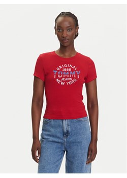 Tommy Jeans T-Shirt DW0DW21421 Czerwony Slim Fit ze sklepu MODIVO w kategorii Bluzki damskie - zdjęcie 185913360