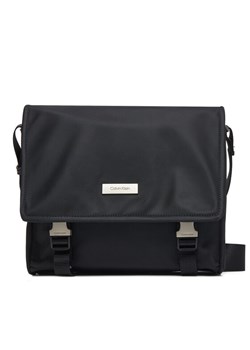 Calvin Klein Torba Sleek Small Messenger LV04D3147G Czarny ze sklepu MODIVO w kategorii Torby męskie - zdjęcie 185913380