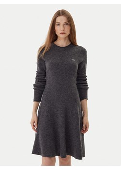 Lacoste Sukienka dzianinowa EF4161 Szary Regular Fit ze sklepu MODIVO w kategorii Sukienki - zdjęcie 185913554