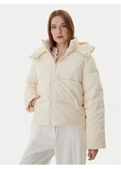 Lacoste Kurtka puchowa BF3262 Écru Relaxed Fit ze sklepu MODIVO w kategorii Kurtki damskie - zdjęcie 185913574