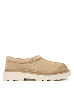 Ugg Kapcie M Tasman Lug 1166913 Beżowy ze sklepu MODIVO w kategorii Kapcie męskie - zdjęcie 185913730