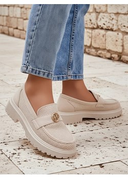 Loafers damskie Callista beżowe z eko-zamszu na płaskiej podeszwie 4 cm ze sklepu royalfashion.pl w kategorii Mokasyny damskie - zdjęcie 185923144