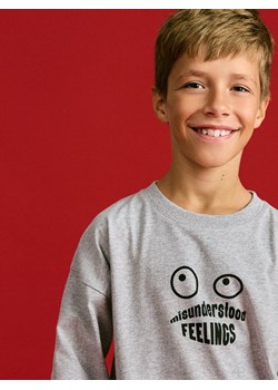 Reserved - Longsleeve z nadrukiem - jasnoszary ze sklepu Reserved w kategorii T-shirty chłopięce - zdjęcie 185928531