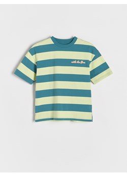Reserved - T-shirt oversize w paski - jasnozielony ze sklepu Reserved w kategorii T-shirty chłopięce - zdjęcie 185929182