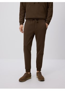 Reserved - Spodnie dresowe slim fit - brązowy ze sklepu Reserved w kategorii Spodnie męskie - zdjęcie 185930941