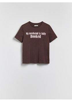 Reserved - Bawełniany t-shirt z napisem - ciemnobrązowy ze sklepu Reserved w kategorii Bluzki damskie - zdjęcie 185937461
