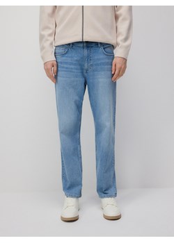 Reserved - Jeansy straight fit z efektem sprania - niebieski ze sklepu Reserved w kategorii Jeansy męskie - zdjęcie 185938431