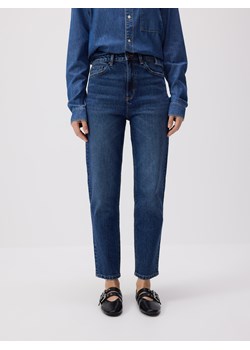 Reserved - Jeansy mom fit slim - granatowy ze sklepu Reserved w kategorii Jeansy damskie - zdjęcie 185950771
