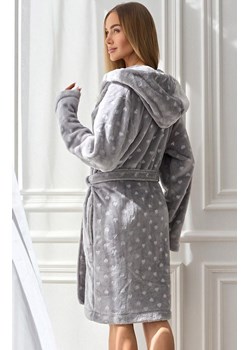 Krótki szlafrok damski z kapturem szary 2550 Amira, Kolor szary, Rozmiar S, L&L - id: 216933 - marki L&L - 185961161 Krótki szlafrok damski z kapturem szary 2550 Amira, Kolor szary, Rozmiar S, L&L ze sklepu Primodo w kategorii Szlafroki damskie - zdjęcie 185961161
