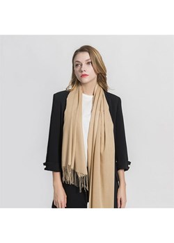Camel szalik damski duży cashmere frędzle SZA-68 ze sklepu Stylion w kategorii Szaliki i chusty damskie - zdjęcie 185964790