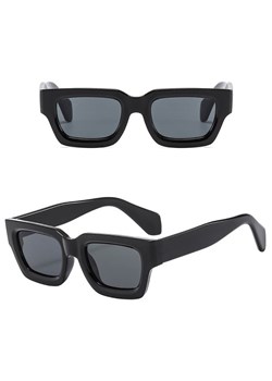 Okulary przeciwsłoneczne z filtrem UV400 STL21 czarne + akcesoria ze sklepu Stylion w kategorii Okulary przeciwsłoneczne damskie - zdjęcie 185965284