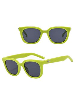 Okulary przeciwsłoneczne z filtrem UV400 STL33B zielone + akcesoria ze sklepu Stylion w kategorii Okulary przeciwsłoneczne damskie - zdjęcie 185965302