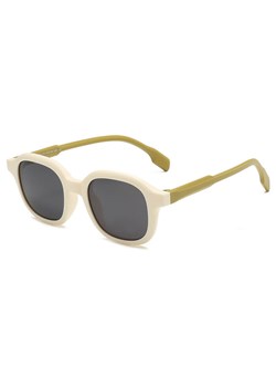 Dziecięce 4-7 lat gumowe okulary przeciwsłoneczne polaryzacyjne POL-JR-56E krem/oliwka - id: 9837 - marki Stylion - 185966501 Dziecięce 4-7 lat gumowe okulary przeciwsłoneczne polaryzacyjne POL-JR-56E krem/oliwka ze sklepu Stylion w kategorii Okulary przeciwsłoneczne dziecięce - zdjęcie 185966501