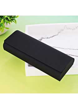 Etui okularowe na magnes STHC-14 czarne ze sklepu Stylion w kategorii Etui - zdjęcie 185966523