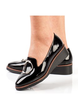 Czarne lakierowane półbuty damskie, czółenka na koturnie Potocki 12003 ze sklepu suzana.pl w kategorii Półbuty damskie - zdjęcie 185970253