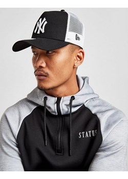 NEW ERA CZAPKA CLEAN TRUCKER NYY BLACK NEW YORK YANKEES BLK ze sklepu JD Sports  w kategorii Czapki z daszkiem męskie - zdjęcie 185973160