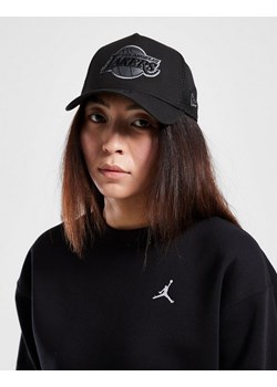 NEW ERA CZAPKA BOB LOGO 9FORTY TRUCKER LAKERS LOS ANGELES LA ze sklepu JD Sports  w kategorii Czapki z daszkiem męskie - zdjęcie 185973610