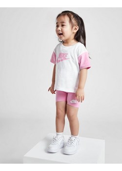 NIKE KOMPLET (G)CBLK TEE/SHT WHT/PNK G ze sklepu JD Sports  w kategorii Komplety dziewczęce - zdjęcie 185976202