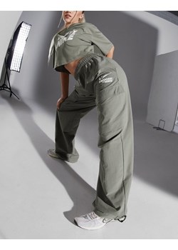 NIKE SPODNIE W NSW CARGO WOVEN GLS GYM LIFE ze sklepu JD Sports  w kategorii Spodnie damskie - zdjęcie 185976403