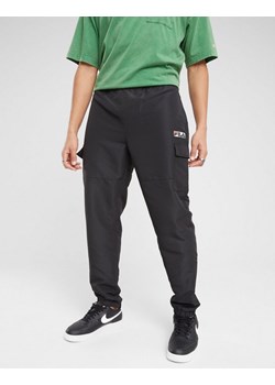 FILA SPODNIE FILA FORBES BLK ze sklepu JD Sports  w kategorii Spodnie męskie - zdjęcie 185984002