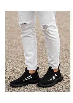 Wsuwane chłopięce buty sportowe Czarne /E4-2 17991 T189/ - id: 32714 - marki Pantofelek24.pl - 185987010 Wsuwane chłopięce buty sportowe Czarne /E4-2 17991 T189/ ze sklepu Pantofelek24.pl w kategorii Trampki męskie - zdjęcie 185987010