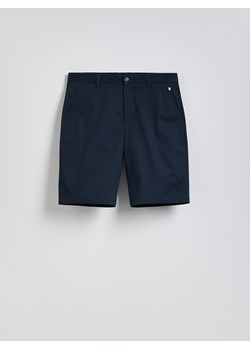 Reserved - Szorty chino regular fit - granatowy ze sklepu Reserved w kategorii Spodenki męskie - zdjęcie 185998981