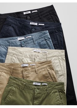 Reserved - Spodnie chino slim fit - granatowy ze sklepu Reserved w kategorii Spodnie męskie - zdjęcie 186001142