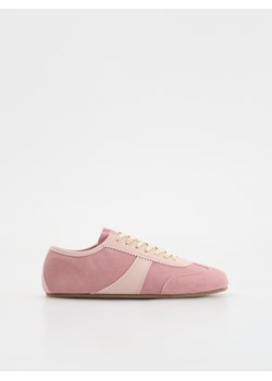 Reserved - Zamszowe sneakersy - różowy ze sklepu Reserved w kategorii Buty sportowe damskie - zdjęcie 186007142