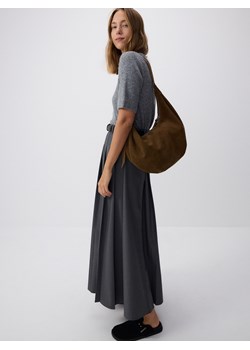Reserved - Torebka hobo z naturalnego zamszu - brązowy ze sklepu Reserved w kategorii Torebki hobo - zdjęcie 186008251