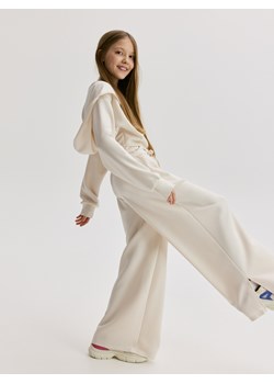 Reserved - Spodnie wide leg z wiskozą - kremowy ze sklepu Reserved w kategorii Spodnie dziewczęce - zdjęcie 186009830