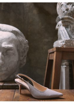 Mohito - Złote czółenka na szpilce - złoty ze sklepu Mohito w kategorii Czółenka - zdjęcie 186014020