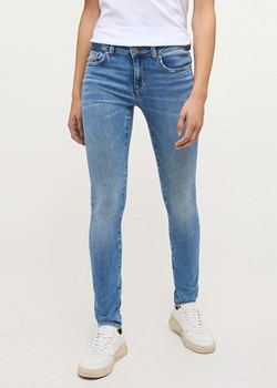 Damskie Spodnie Jeansowe Mustang Style Quincy Skinny Denim Blue 1013600 5000 402 - id: 47526 - marki Mustang - 186014773 Damskie Spodnie Jeansowe Mustang Style Quincy Skinny Denim Blue 1013600 5000 402 ze sklepu YouNeedit.pl w kategorii Jeansy damskie - zdjęcie 186014773