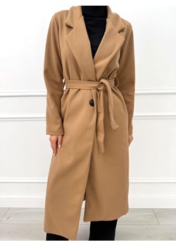 Karmelowy Długi Płaszczyk z Paskiem - id: 23069770 - marki Modnakiecka.pl - 186016802 Karmelowy Długi Płaszczyk z Paskiem ze sklepu ModnaKiecka.pl w kategorii Płaszcze damskie - zdjęcie 186016802
