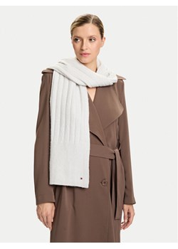 Tommy Hilfiger Szalik Flag Fluffy AW0AW17787 Szary ze sklepu MODIVO w kategorii Szaliki i chusty damskie - zdjęcie 186028700