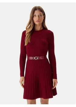 Guess Sukienka dzianinowa W5BK68 Z2YJ2 Czerwony Slim Fit ze sklepu MODIVO w kategorii Sukienki - zdjęcie 186028873
