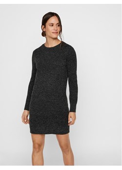 Vero Moda Sukienka dzianinowa 10215523 Czarny Relaxed Fit ze sklepu MODIVO w kategorii Sukienki - zdjęcie 186029404