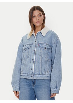Levi's® Kurtka jeansowa Sherpa Trucker 90's A4435-0010 Niebieski Loose Fit ze sklepu MODIVO w kategorii Kurtki damskie - zdjęcie 186031962