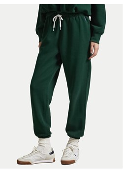 Polo Ralph Lauren Spodnie dresowe 211971700005 Zielony Tapered Fit ze sklepu MODIVO w kategorii Spodnie damskie - zdjęcie 186032060