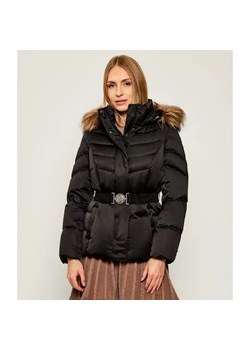 GUESS Puchowa kurtka MARINA | Regular Fit ze sklepu Gomez Fashion Store w kategorii Kurtki damskie - zdjęcie 186067871