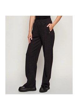HUGO Spodnie dresowe Nargie | Relaxed fit ze sklepu Gomez Fashion Store w kategorii Spodnie damskie - zdjęcie 186067980